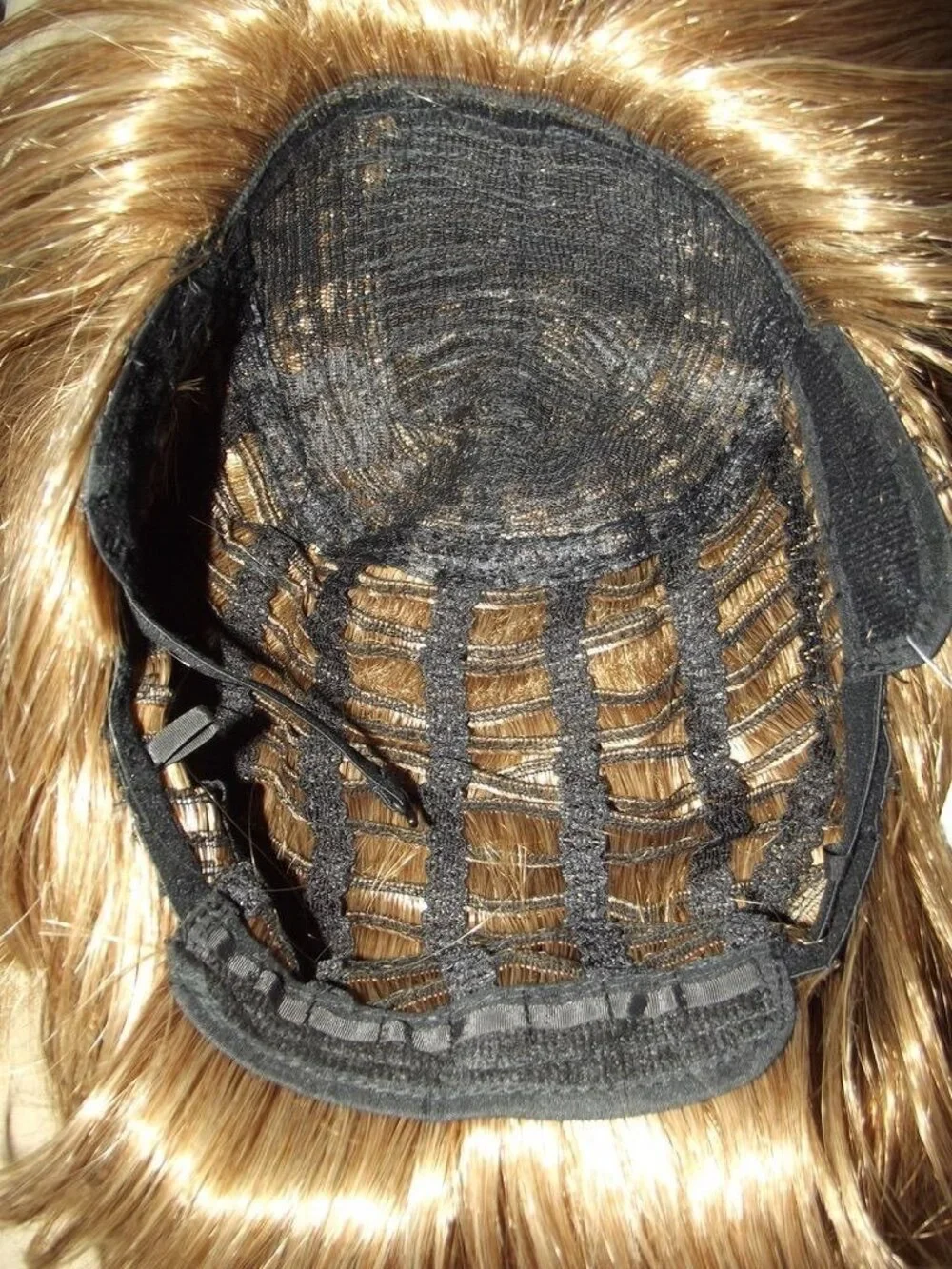 Daiaces Wig D2002 Light Brown with Highlights Layered short